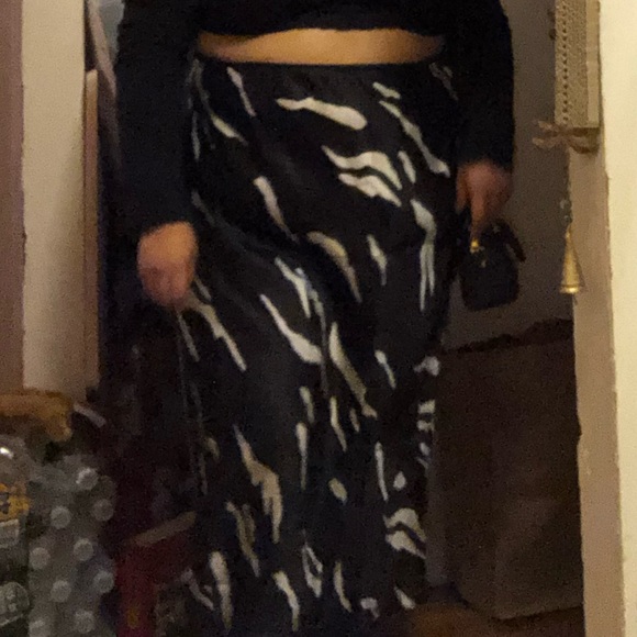 Reformation Pratt skirt - Picture 5 of 5